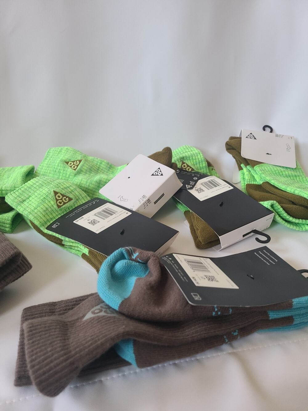 Nike ACG Crew Socks – Green/Brown/Blue – New with Tags